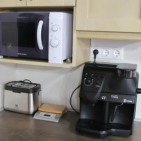 Tuendergyoengye Apartmanhaz דירה *