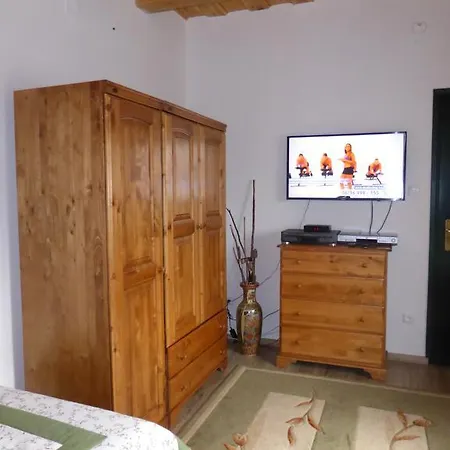 Tuendergyoengye Apartmanhaz *