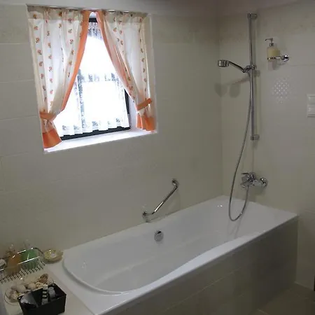 Tuendergyoengye Apartmanhaz Apartmán *