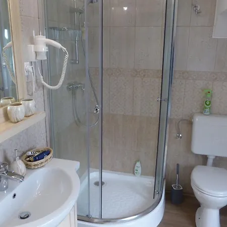 Apartament Tuendergyoengye Apartmanhaz