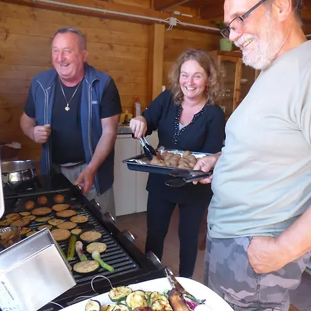 Tuendergyoengye Apartmanhaz *