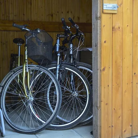 Tuendergyoengye Apartmanhaz * זירץ